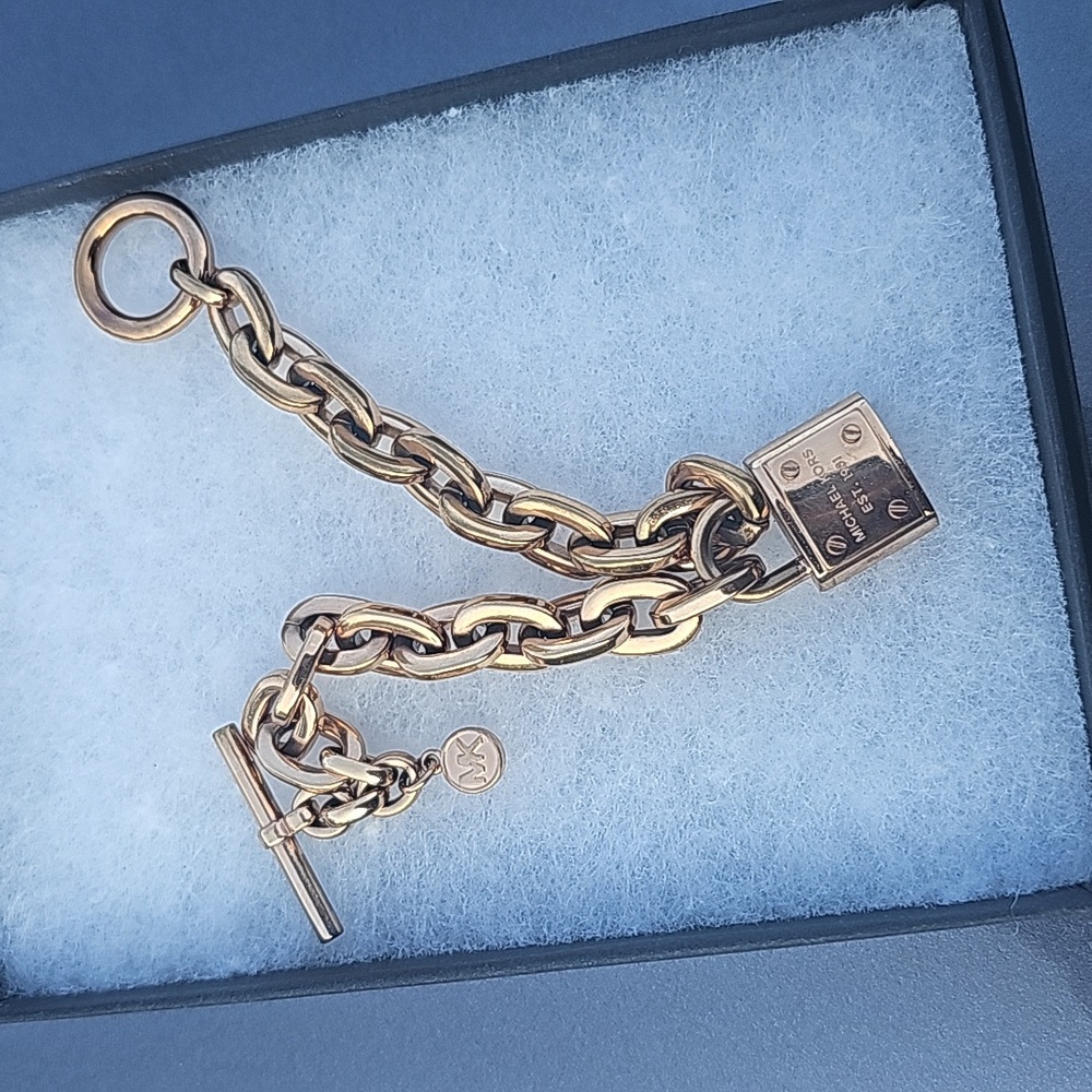 Michael  Kor rose golden Bracelet - Picture 2 of 5